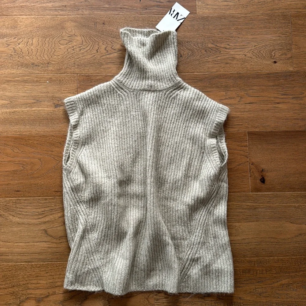 NWT ZARA OPEN SWEATER VEST SIZE L - Picture 1 of 4